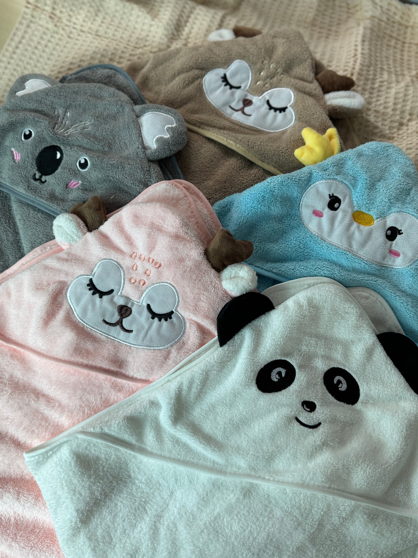 Personalisiertes Baby Kapuzenhandtuch mit Namen