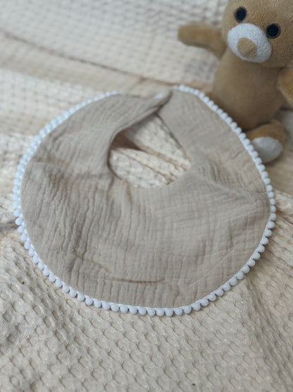 Personalisiertes Baby Halstuch aus Musselin mit Namen