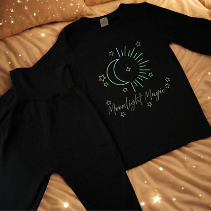 ✨ Glow-in-the-Dark Schlafanzug Moonlight Magic | 2-teiliges Set | Leuchtet im Dunkeln | Kinder Pyjama 🌙🔦