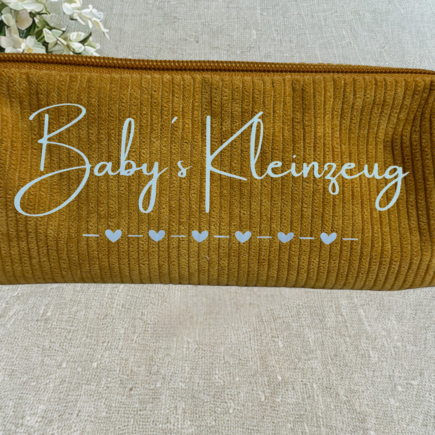 Cordtasche „Baby’s Kleinzeug“ | Organizer für Wickeltasche | Geschenk zur Geburt | 5 Farben